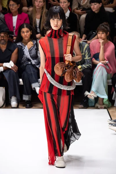 Look 26